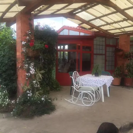 Comodo Chalet, En Una Muy Buena Ubicacion Y Rodeado De Jardines Chia Exterior photo