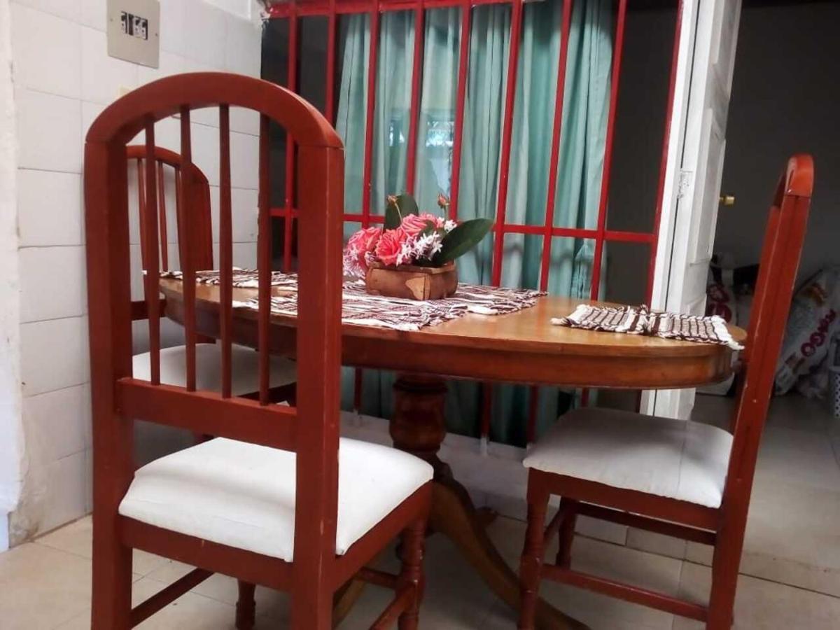 Apartment Comodo Chalet, En Muy Buena Ubicacion Y Rodeado De Jardines